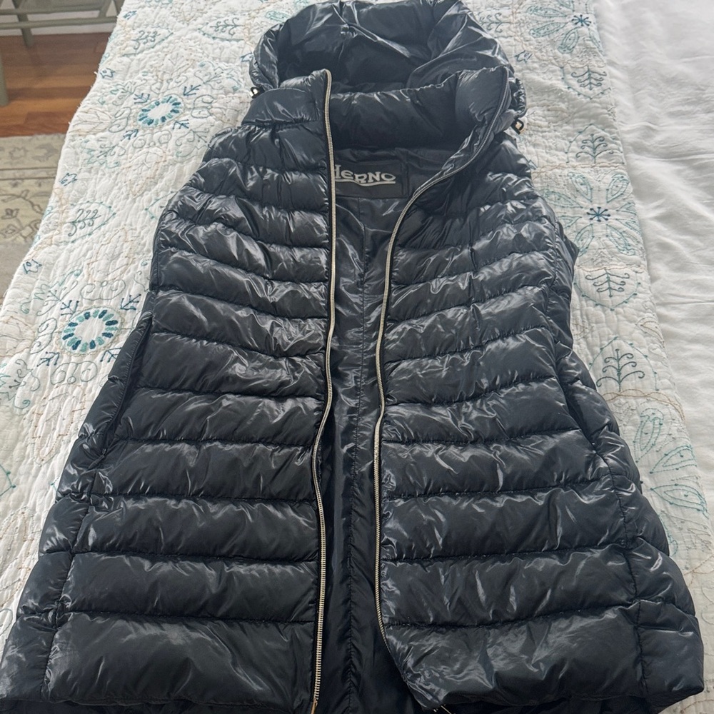 Herno Women's Shiny Black Puffer Vest